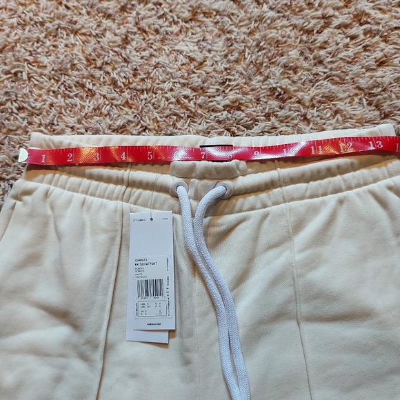 Adidas - Picture 8 of 9